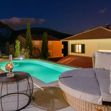 Villa Nerium By Interhome Seget Vranjica